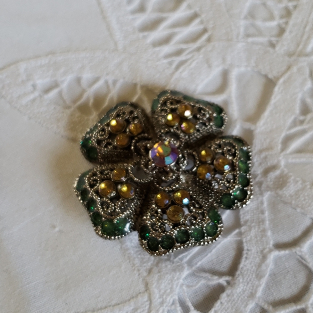 Brooch